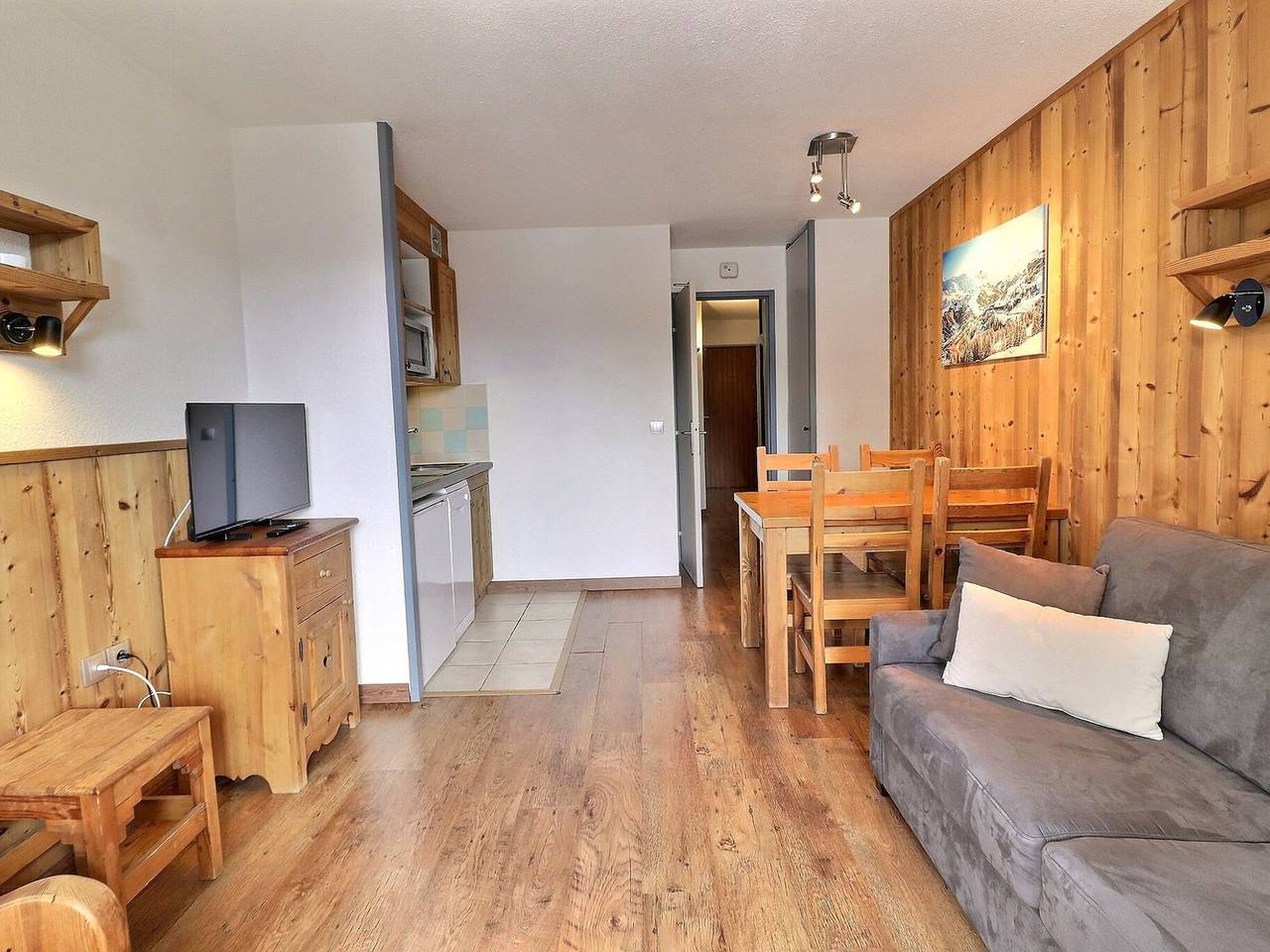 Ganze Wohnung, Gemütliche Ferienwohnung für 4 Personen mit Balkon, 31 m², La Tania in La Tania, La Perrière