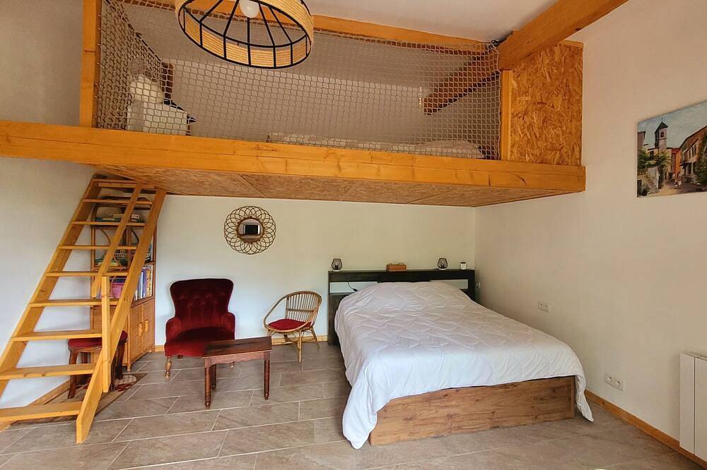 Studio indépendant au calme dans oliveraie in Sospel, Nizza Region