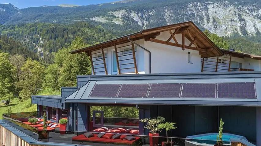 Ferienwohnung für 6 Personen, mit Pool und Sauna sowie Balkon und Whirlpool