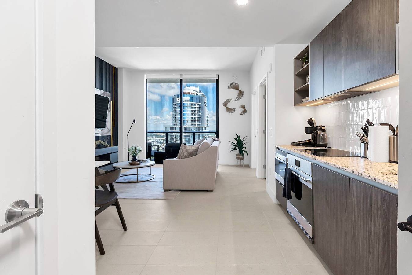 Entire apartment, Luxury 1Br Penthouse, Bay & City Views Downtown in Miami, Florida