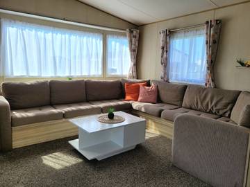 Glamping for 8 People in St Osyth, Essex, Photo 4