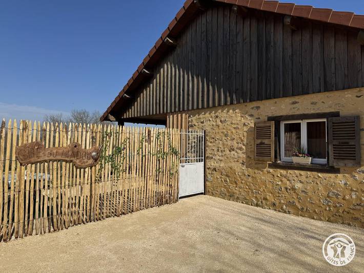 Gîte for 4 people, with garden and terrace - 1