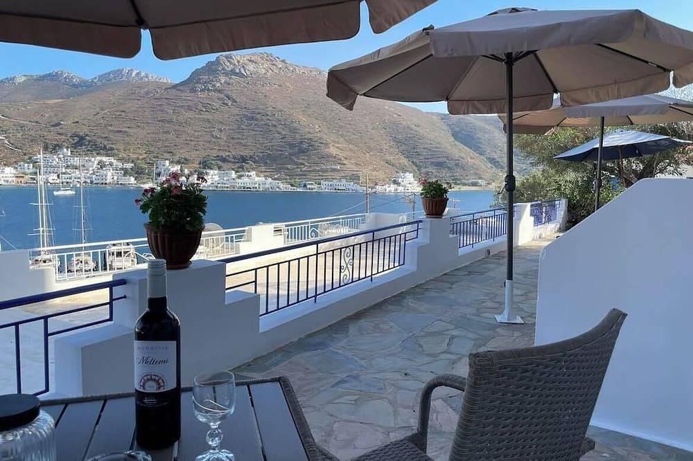 Entire apartment, Xylokeratidi Sea View Family Studio in Amorgos