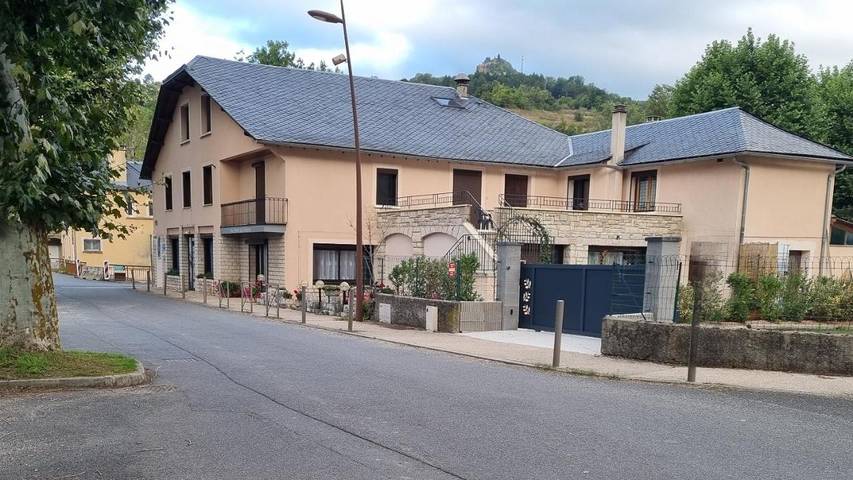 Chambre d’hôte pour 2 personnes, avec vue et terrasse à Barjac (Lozère)