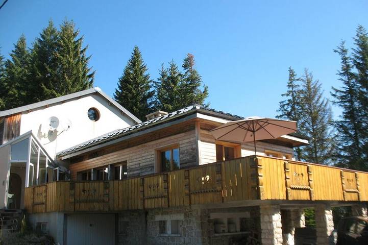 Chalet pour 12 personnes, avec jardin et balcon à Les Rousses