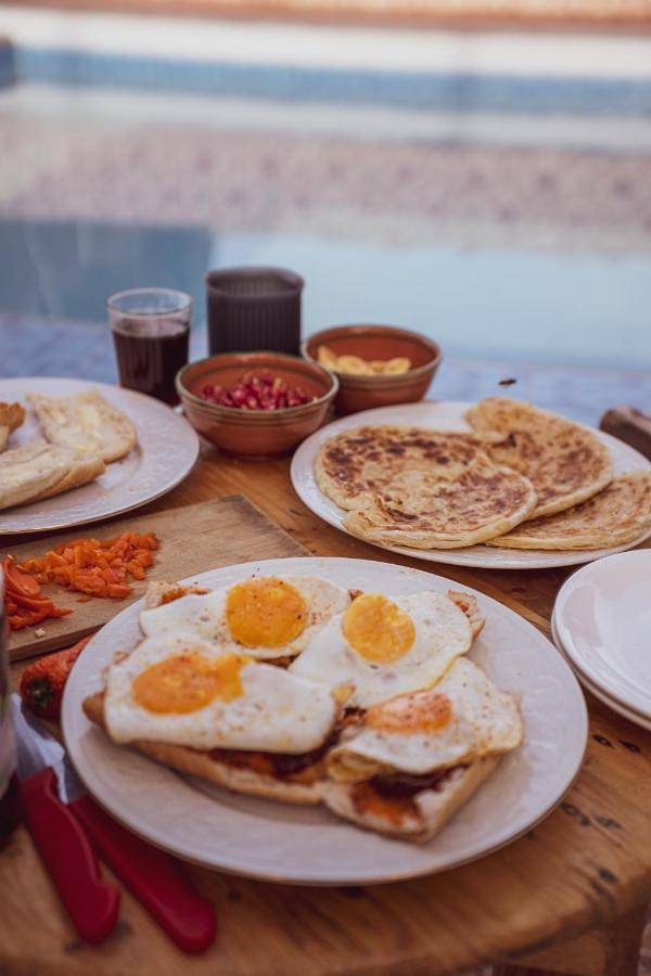 Location de vacances pour 2 personnes, avec terrasse ainsi que piscine et jardin dans Aftas Imsouane - 2