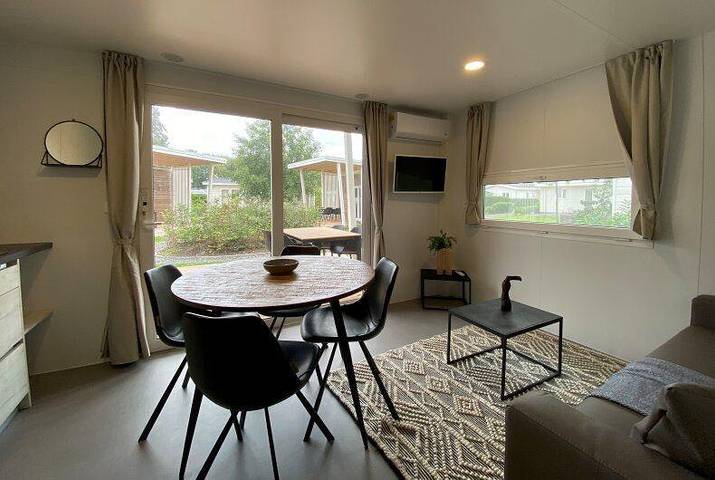 EuroParcs De Biesbosch — Tiny Cottage Hottub 2+2 in Dordrecht, Parque Nacional De Biesbosch