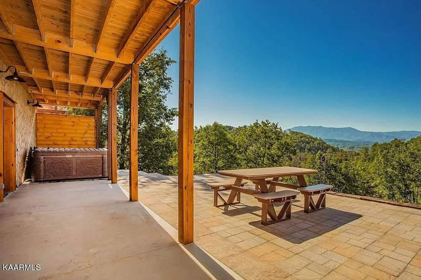 Private Pool, Home Theater, Game Room, Phenomenal Views! in Sevier County