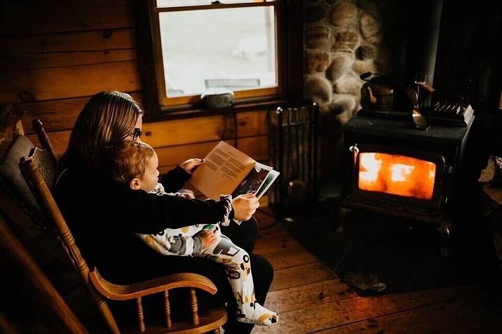 Cabane en bois pour 4 personnes, avec jardin et jacuzzi, animaux acceptés dans Canada - 2