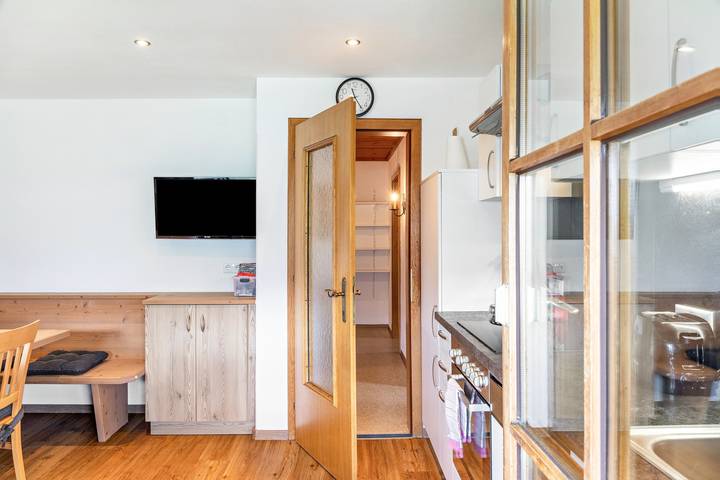 Entire apartment, Apartment 'Raner Hof' with Mountain View, Shared Terrace and Wi-Fi in Tux Alps, Aschau im Zillertal