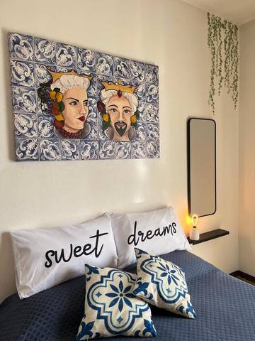 Gîte pour 4 personnes, avec vue et jardin, adapté aux familles à Aci Castello