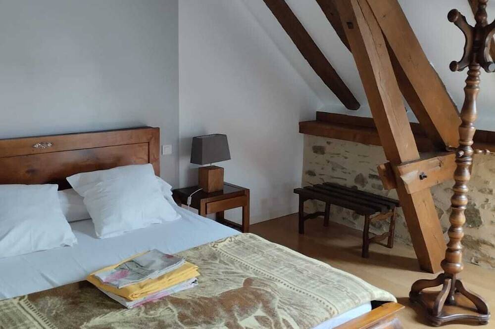 Maison familiale au calme avec piscine sécurisée in Sarrazac, Périgord Vert