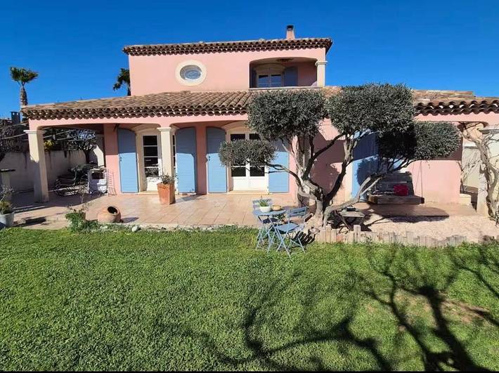 Holiday home for 11 people, with pool and terrace, with pets - 1