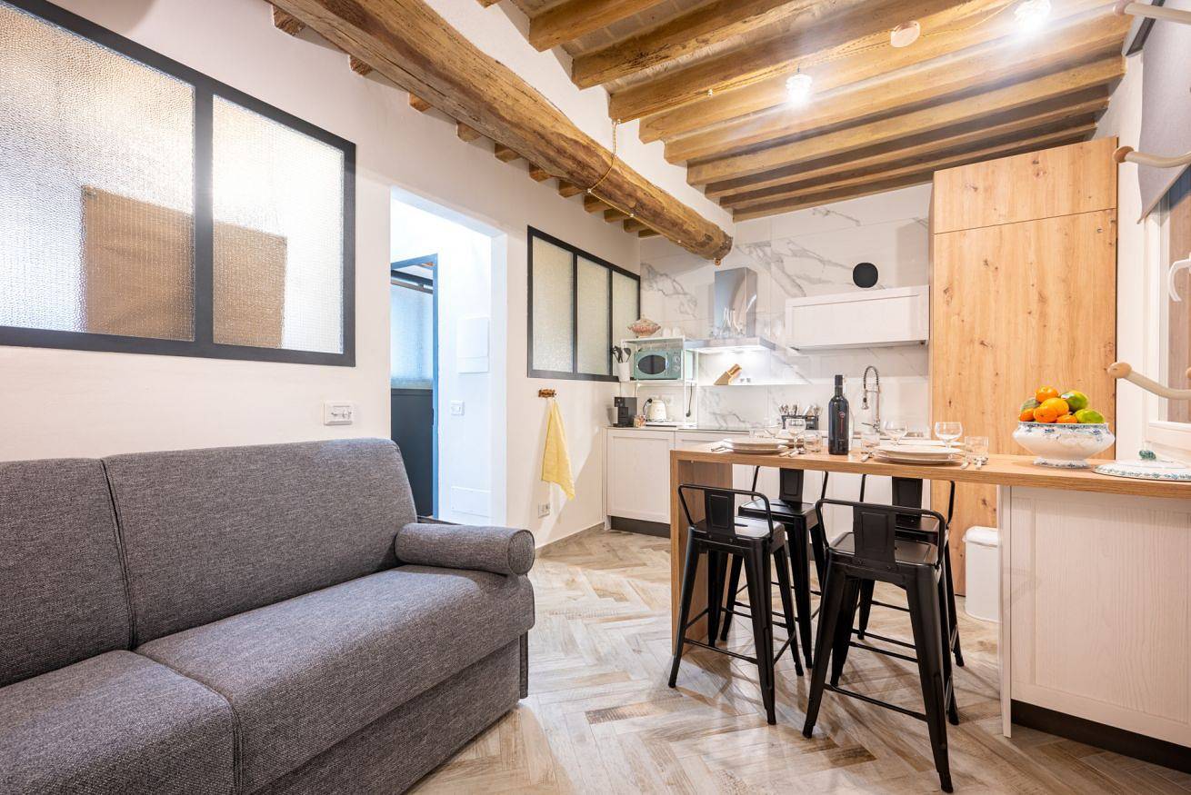 Apartamento entero, Guesthost - Bixio 29 Apartment 4 in Oltretorrente (Parma), Parma