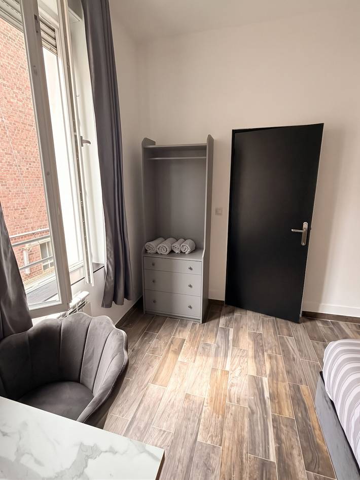 Apartamento entero, Apartamento Valenciennes 45 m², billar in Valenciennes, Región de Valenciennes