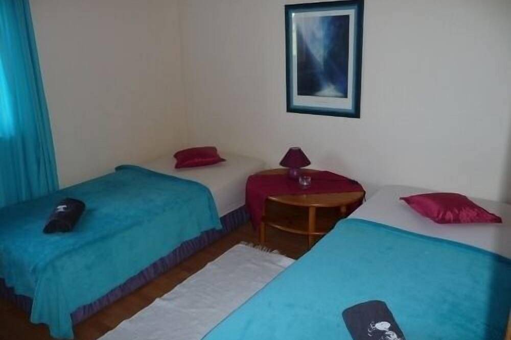 Ganze Wohnung, Ferienwohnung mit Bergblick 90 qm, 2 Schlafzimmer, 2 Balkone in Flintsbach am Inn, Bayerische Alpen