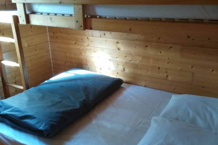 Gîte pour 5 personnes, avec balcon/terrasse et terrasse à Le Guerno - 2