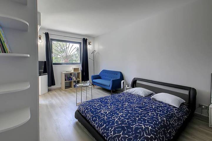 Location de vacances pour 8 personnes, avec balcon ainsi que piscine et jardin à Fontaines-Saint-Martin - 2