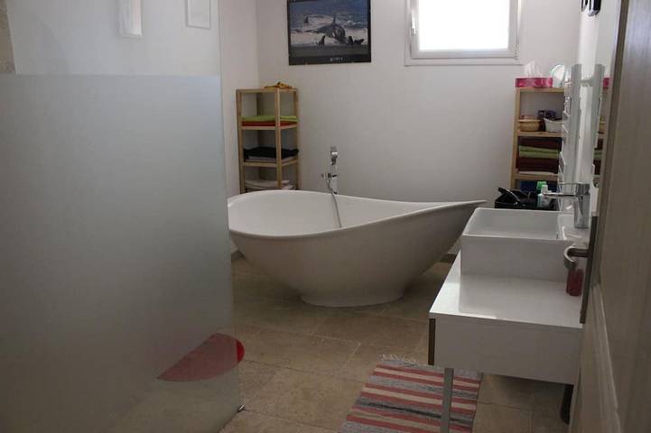 Gîte pour 6 personnes, avec jardin à Istres - 2