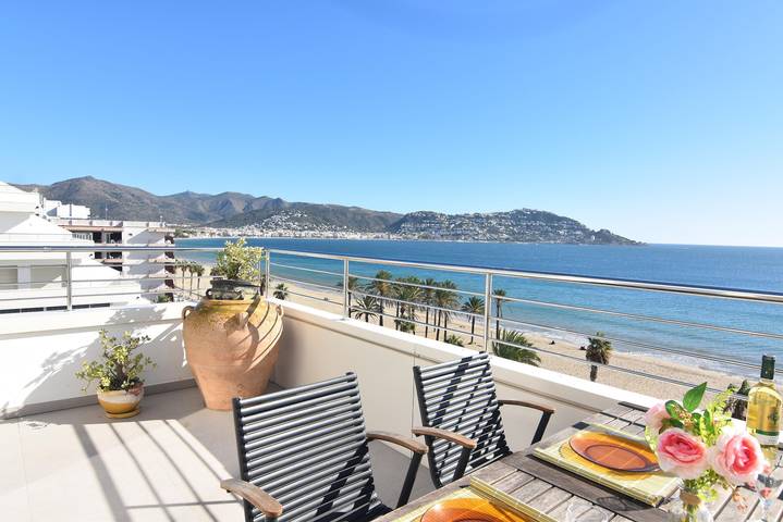 Gîte pour 6 personnes, avec piscine ainsi que terrasse et vue sur l’océan à Roses - 2