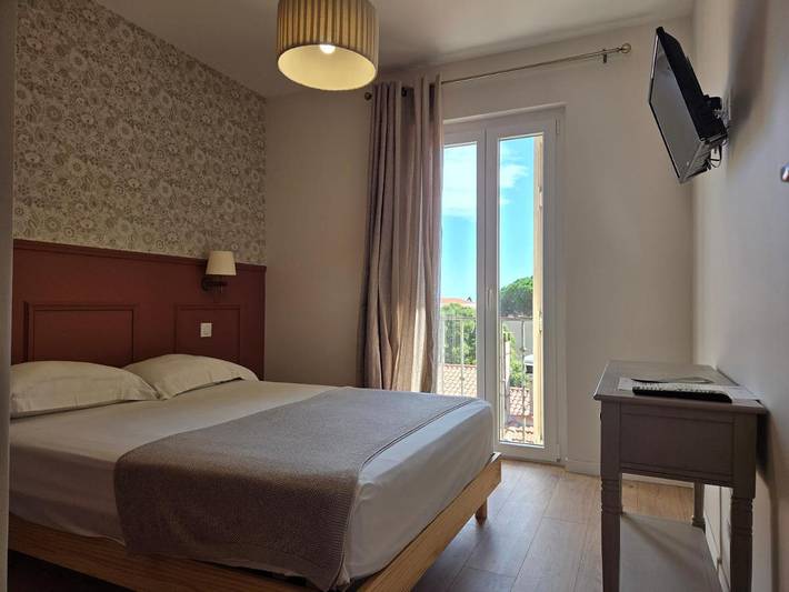 Hôtel pour 2 personnes, avec terrasse, animaux acceptés à Le Boulou - 4