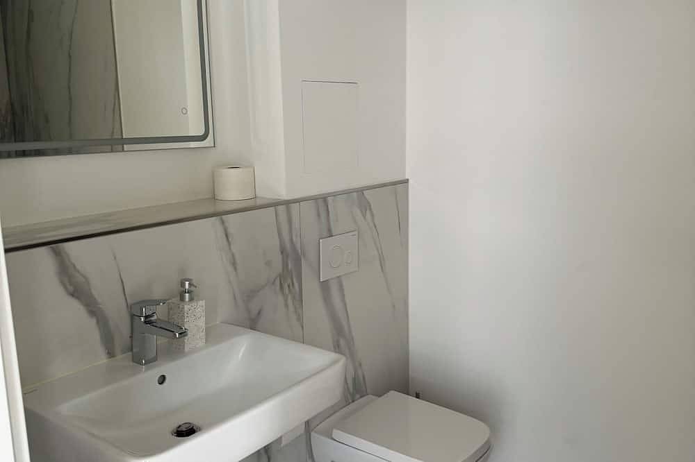 *Top* Gehobenes Studio Apartment mit Küche in Mönchengladbach, Niederrhein