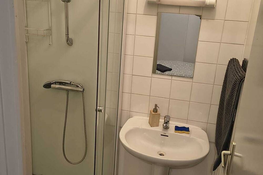 Appartement entier, Appartement la cabane perchée 9 personnes in Yvré-l'Évêque, Sarthe