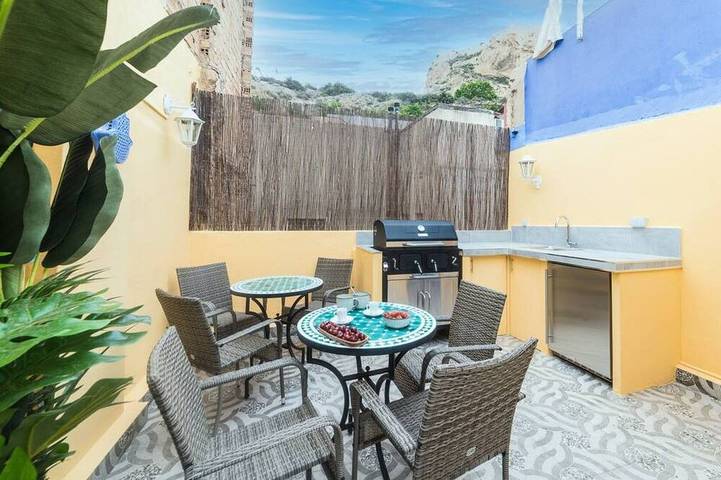 Holiday home for 6 people, with balcony in Alicante