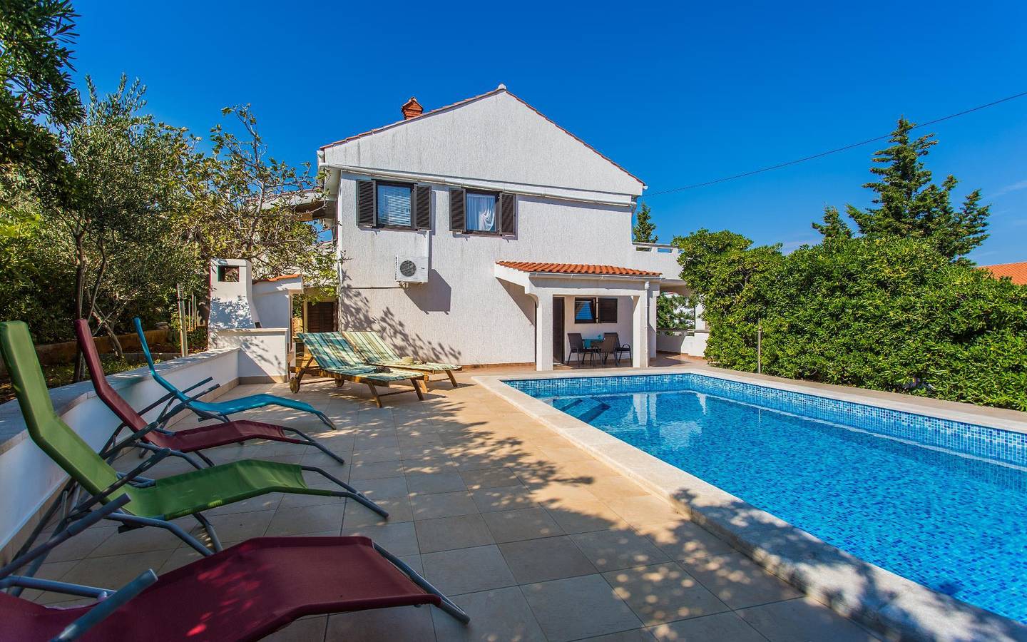 Ganze Ferienwohnung, Apartment Zeljko- mit Pool, 200m vom Meer in Silo (Krk), Krk