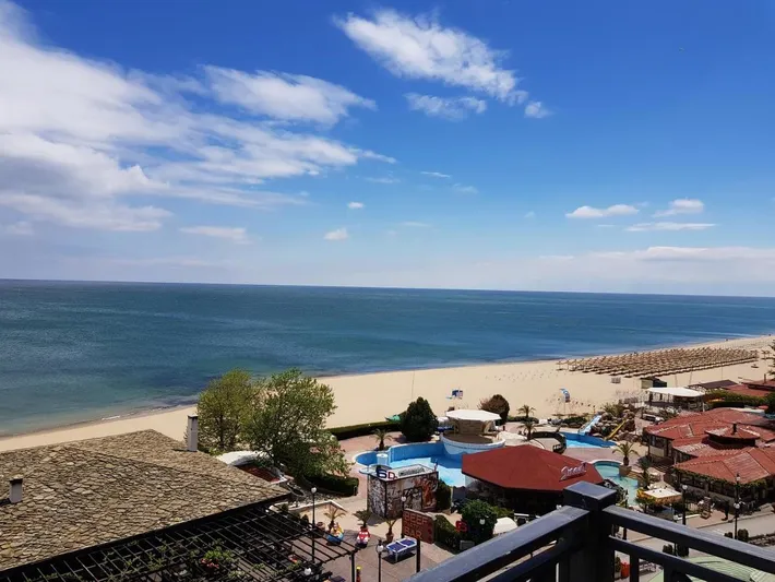 Appartement de vacances pour 3 personnes, avec balcon ainsi que vue et piscine - 1
