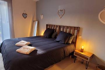 Chambre D’hôte pour 2 Personnes dans Soulages, Région de Saint-Flour, Photo 1
