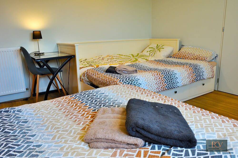 Maison au calme 14km du puy du fou - 6chambres - 3Sdb - extérieur - Linge inclus in Saint-Paul-en-Pareds, Loire Valley