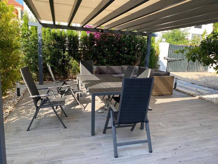 Casa de vacaciones para 8 personas, con terraza además de jacuzzi y piscina - 1