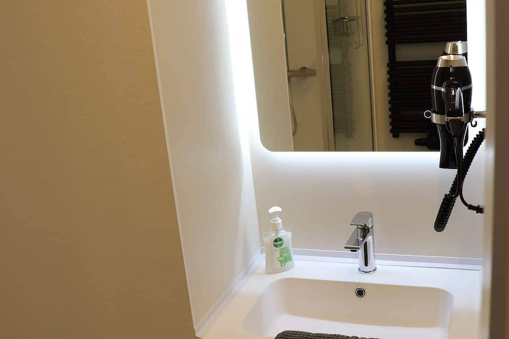 Geheel appartement, Mooie studio vlakbij het strand. in Koksijde-Bad, Koksijde