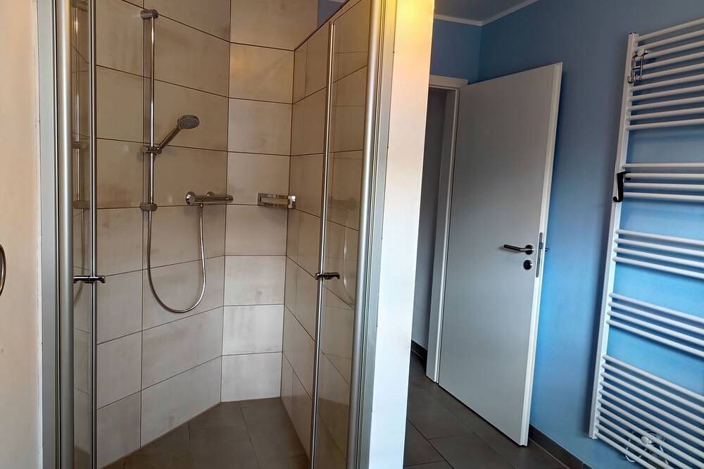 Ganze Wohnung, Ferienhaus Ebsen Hh links in Steinberg, Schleswig-Flensburg