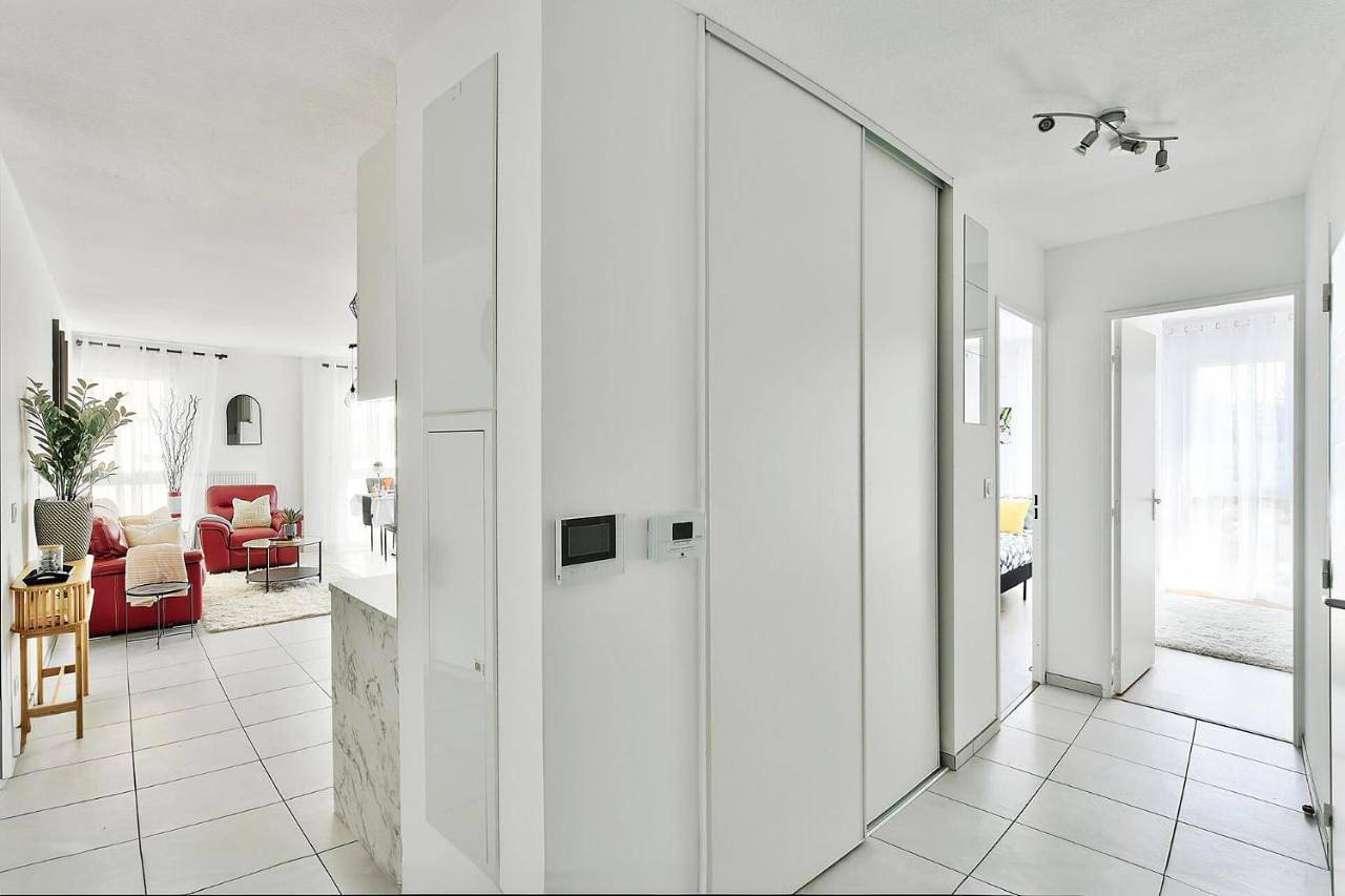 Appartement entier, Three-Bedroom Apartment in Grigny, Lyon et ses environs