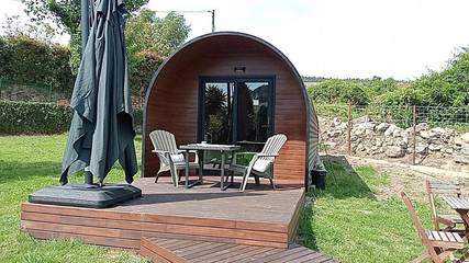 Gîte pour 2 personnes, avec piscine et balcon à Paredes