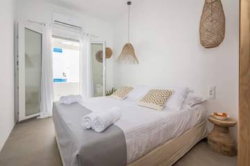 Apartment for 5 People in Milos, Cyclades, Photo 4