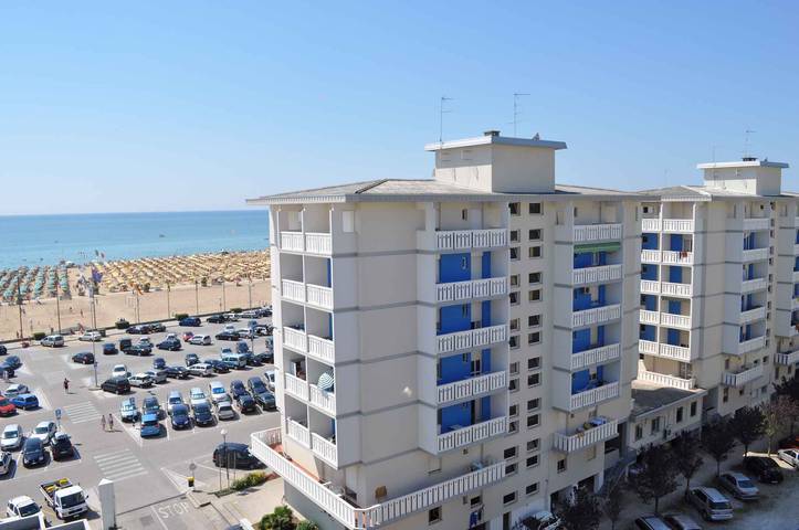 Ganze Ferienwohnung, Ferienwohnung mit Klimaanlage und Balkon mit Meerblick  in Bibione, San Michele al Tagliamento