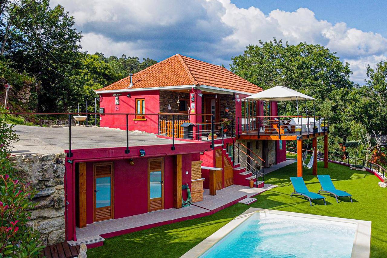 Four-Bedroom House in Couto de Esteves, Distrito de Aveiro