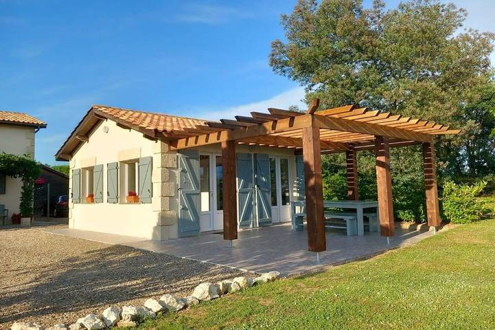 Location de vacances pour 8 personnes, avec terrasse et jardin à Saint-Astier - 2