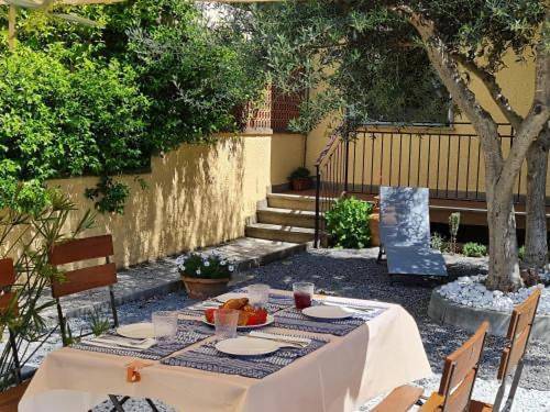 Vakantiewoning voor 4 personen, with Balkon and Terras as well as Tuin and Uitzicht op het meer in Bolsena