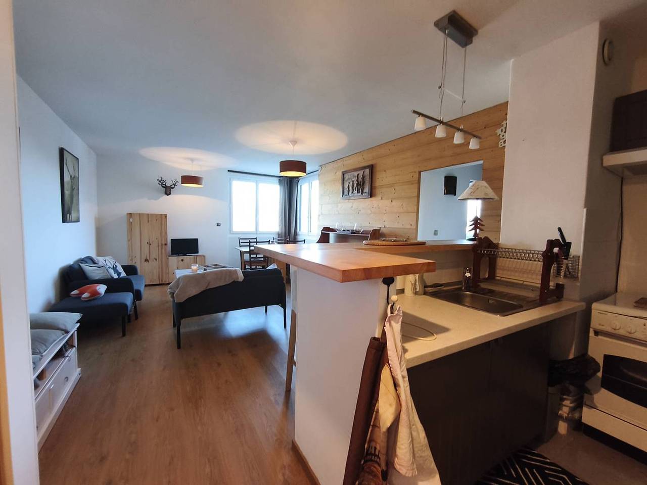 Appartement entier, Appartement 2 chambres au pied des pistes, 6 couchages in Le Sauze, Enchastrayes