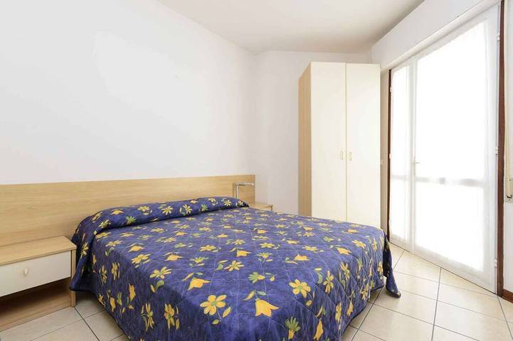 Ferienwohnung für 4 Personen, mit Balkon und Garten sowie Pool in Lignano Riviera - 3