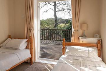 Chalet for 5 People in Nettlestone and Seaview, Isle of Wight, Photo 1
