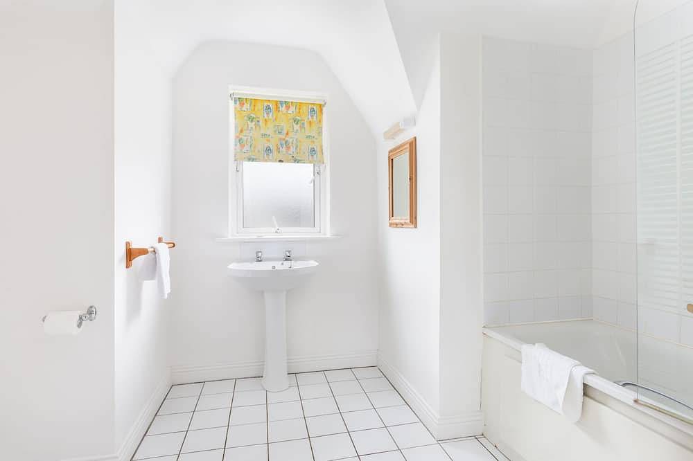 The Links 23, Great Location for Great Surf! in Lahinch, County Clare