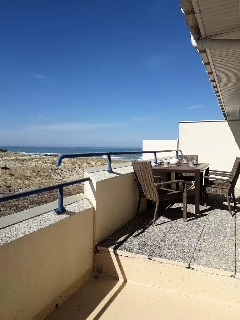 Entire apartment, 6 pers apartment, sea view, Blue Marine residence with swimming pool in Lacanau ocean in Lacanau Ocean, Lacanau