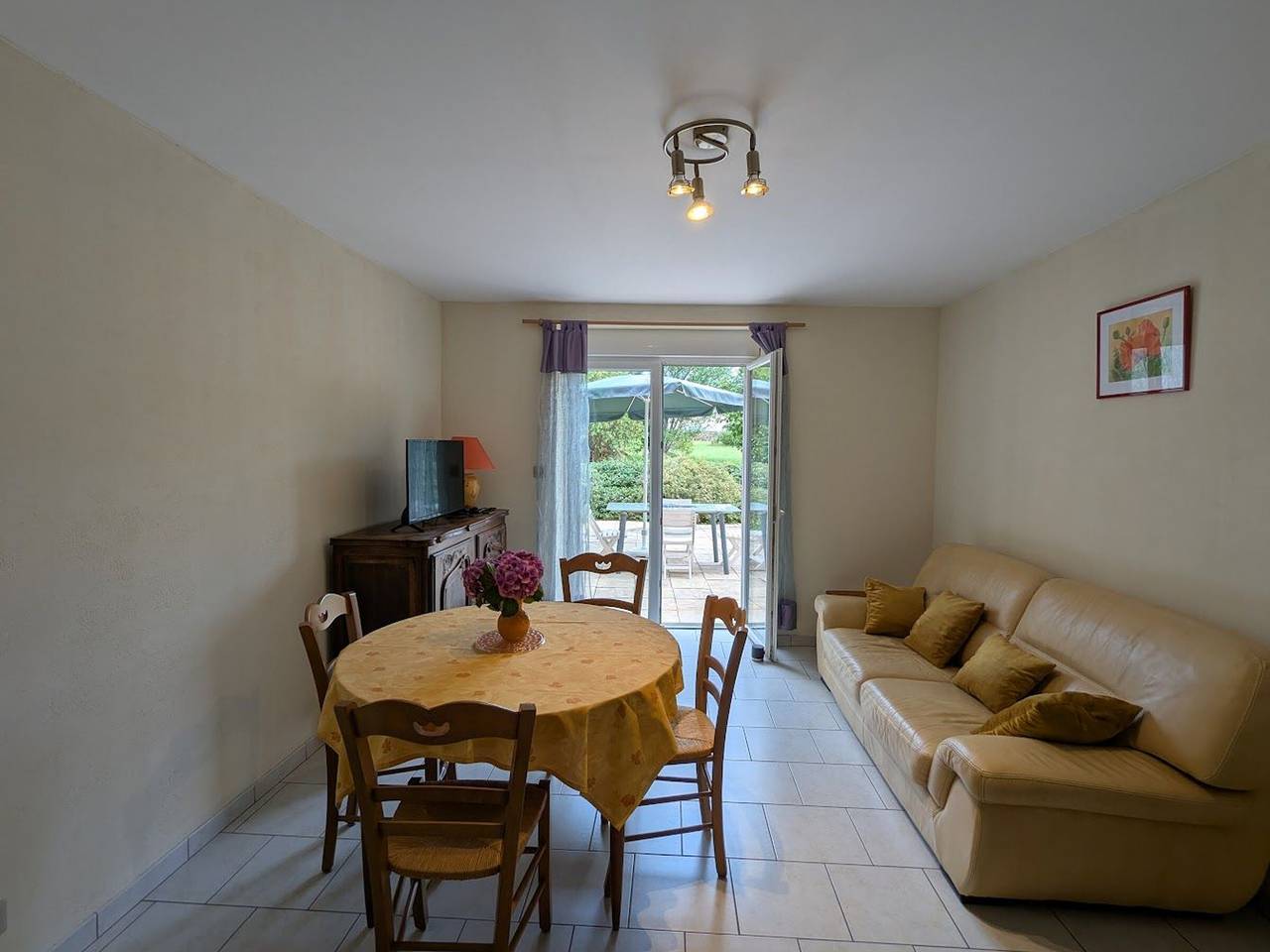 Gîte Spacieux entre Épinal et Gérardmer, Terrasse Privative, 5 Pers, Draps Inclus in Docelles, Région d'Épinal