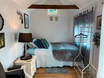 Maison de campagne pour 2 personnes, avec jardin ainsi que vue et terrasse à Tauranga