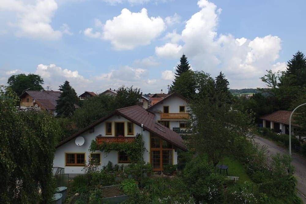 Entire apartment, Schöne, zentrale Ferienwohnung mit Südterrasse in Bad Griesbach im Rottal, Eastern Bavaria